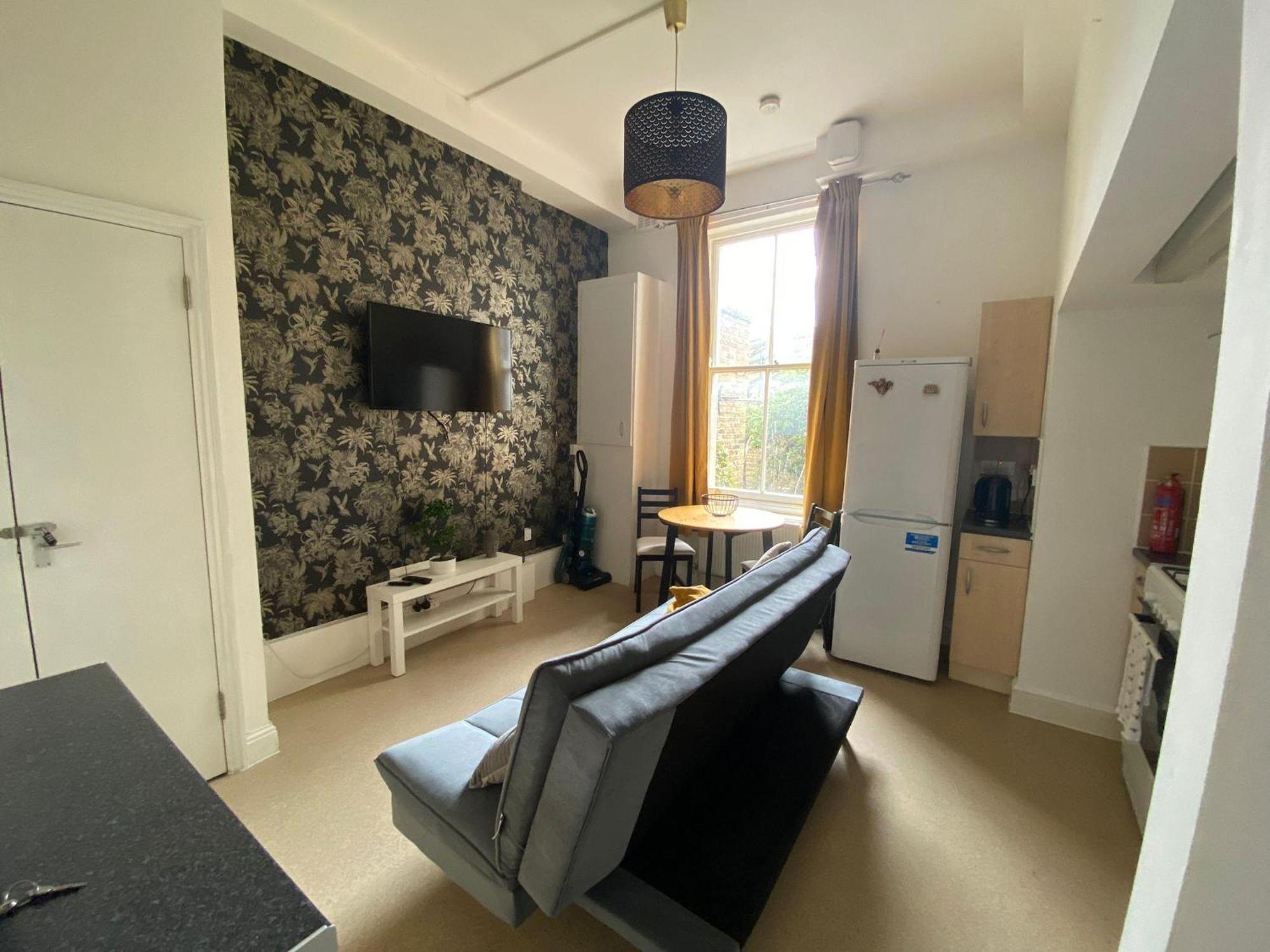 Bustling Western Apartment Londen Buitenkant foto