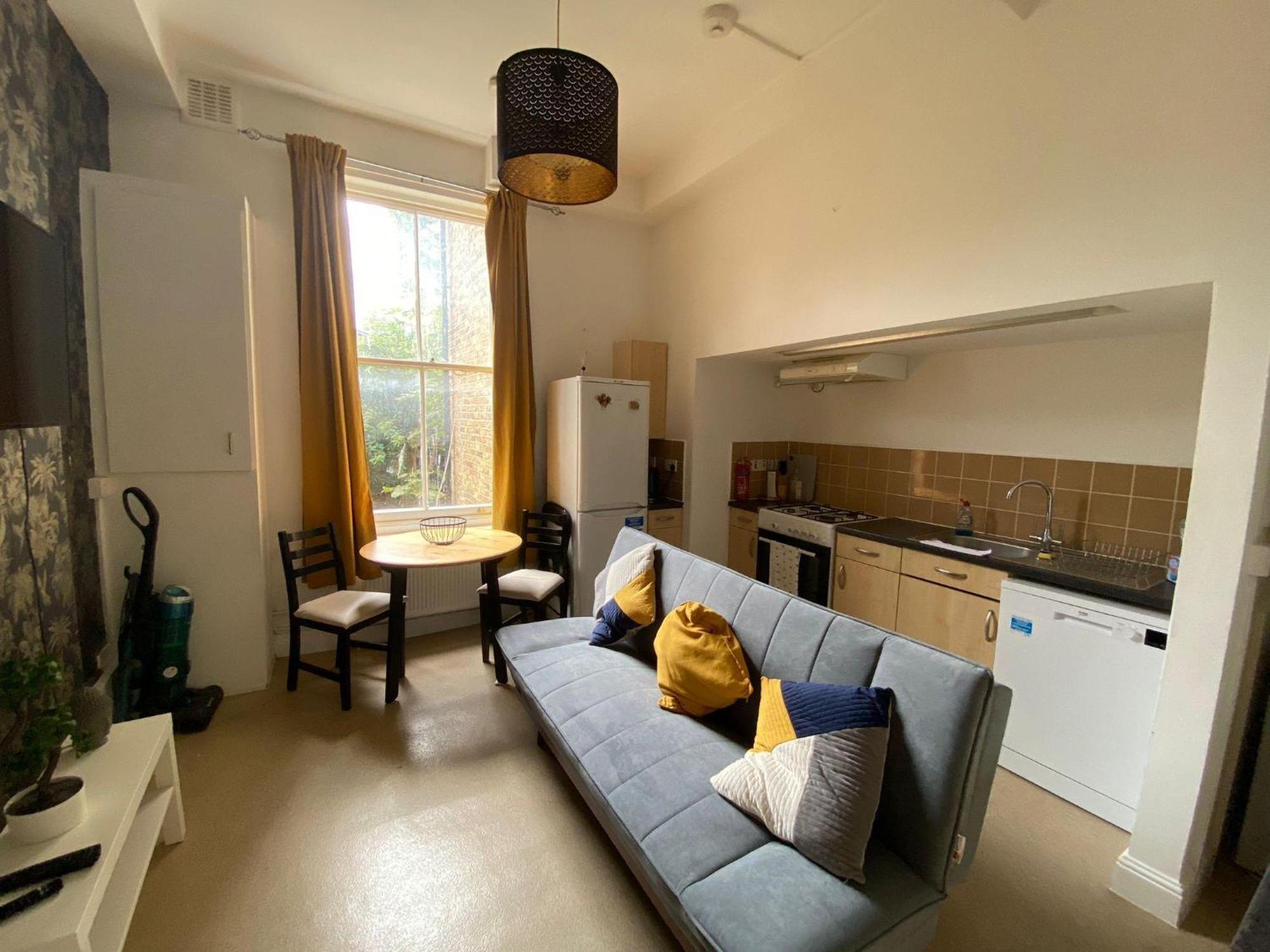 Bustling Western Apartment Londen Buitenkant foto